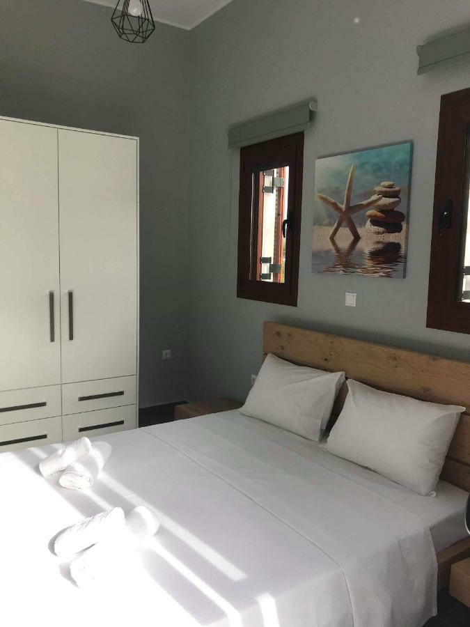 Poúlithra Light Blue House 3 Apartments מראה חיצוני תמונה