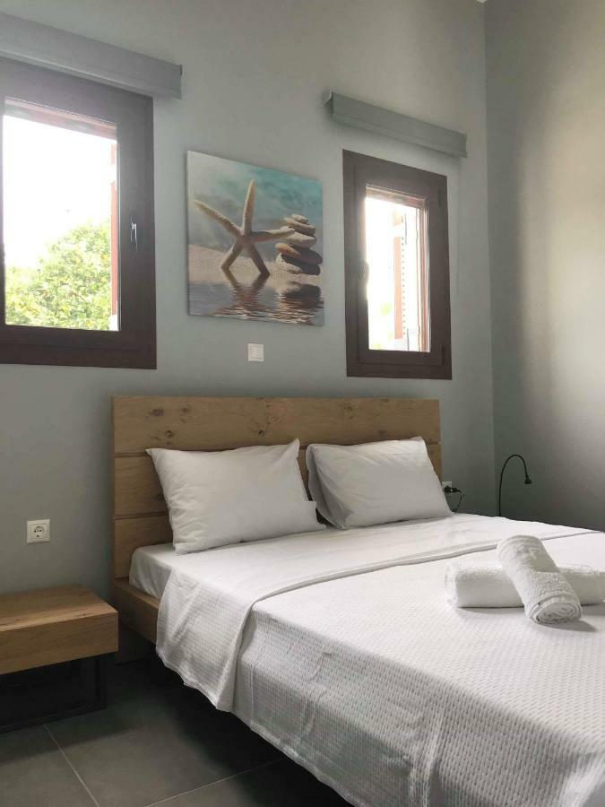 Poúlithra Light Blue House 3 Apartments מראה חיצוני תמונה